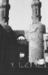 Brána a minarety