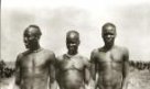 Tři muži s ozdobami ve rtech, Kumam nebo Teso