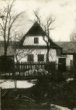 Fotografie rodného domu Vincence Praska v Milostovicích