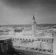 Pohled na mešitu s minaretem