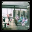 Čtyři Japonky v interiéru s paravánem