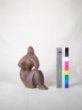 Plastika figurální - sedící žena